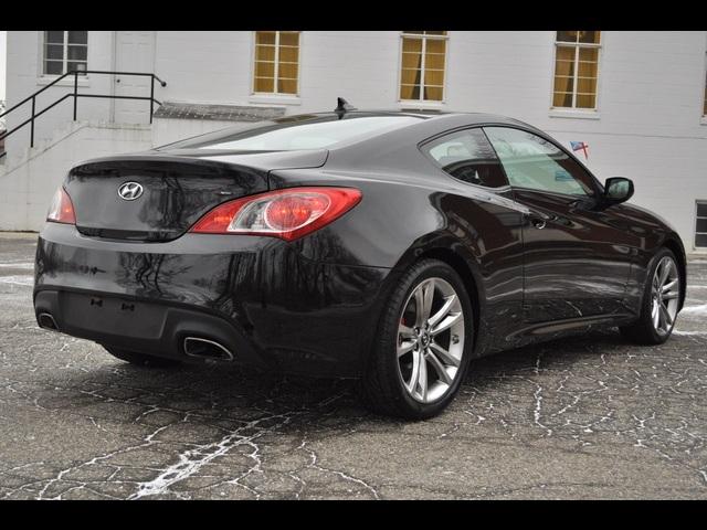 Hyundai Genesis Coupe 2011 photo 2