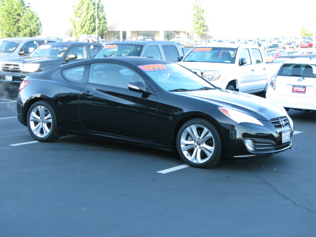 Hyundai Genesis Coupe 2011 photo 5