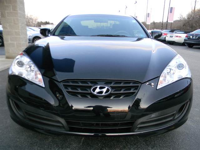 Hyundai Genesis Coupe 2011 photo 3