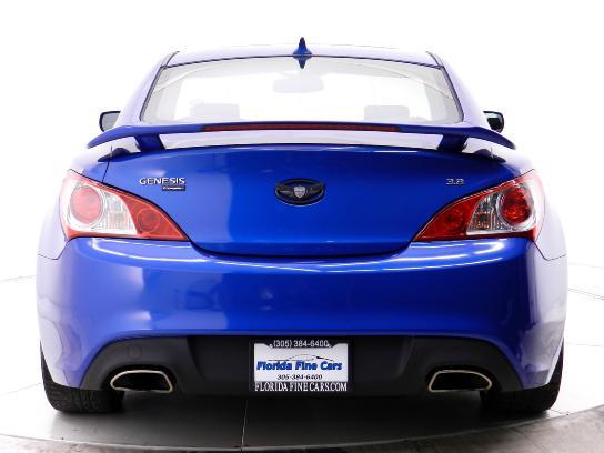 Hyundai Genesis Coupe 2011 photo 23