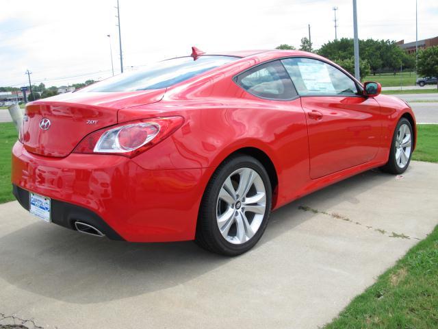 Hyundai Genesis Coupe 2012 photo 2