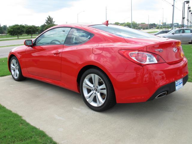 Hyundai Genesis Coupe 2012 photo 3