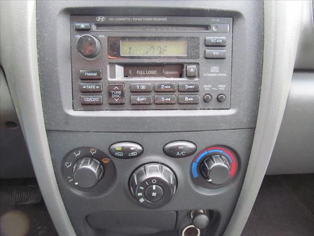 Hyundai Santa Fe 2001 photo 1