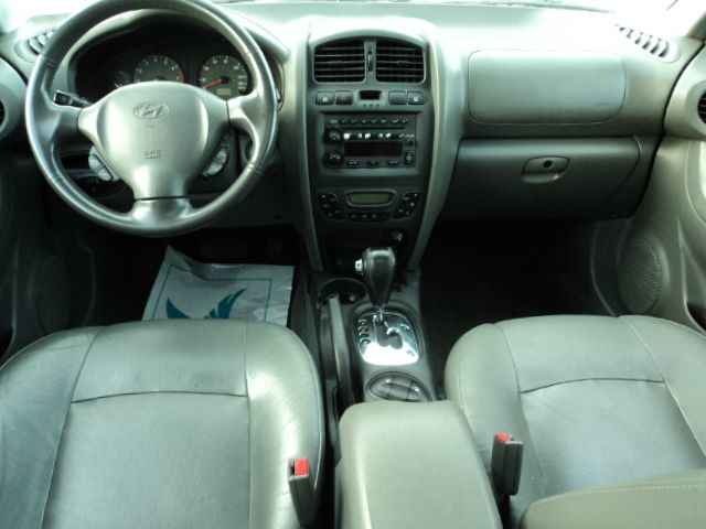 Hyundai Santa Fe 2003 photo 12