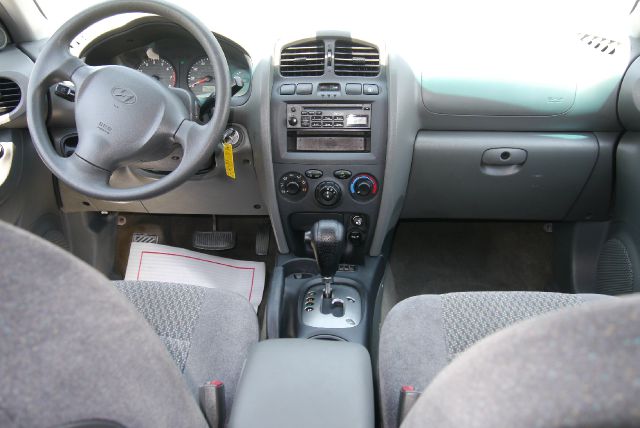 Hyundai Santa Fe 2004 photo 6