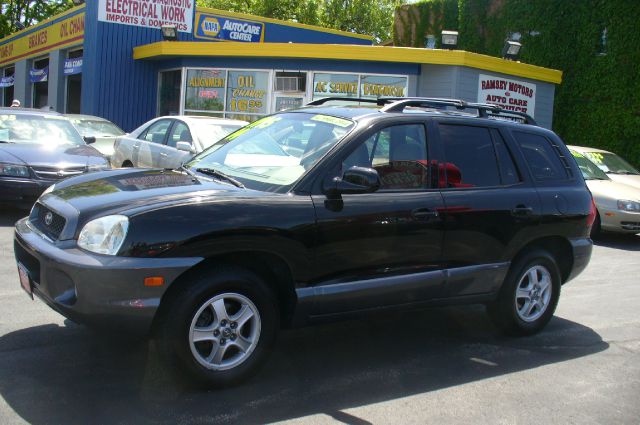 Hyundai Santa Fe 4dr Sdn 2.4L FWD SUV