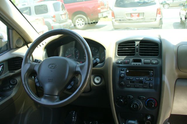 Hyundai Santa Fe 2004 photo 4