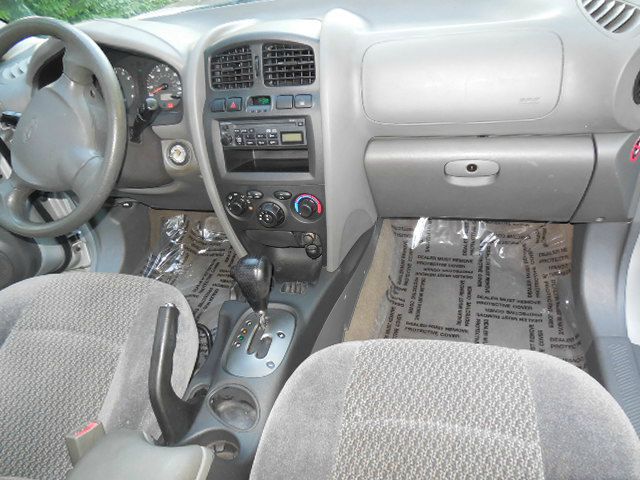 Hyundai Santa Fe 2004 photo 3