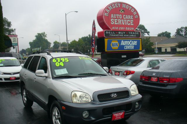 Hyundai Santa Fe 2004 photo 4