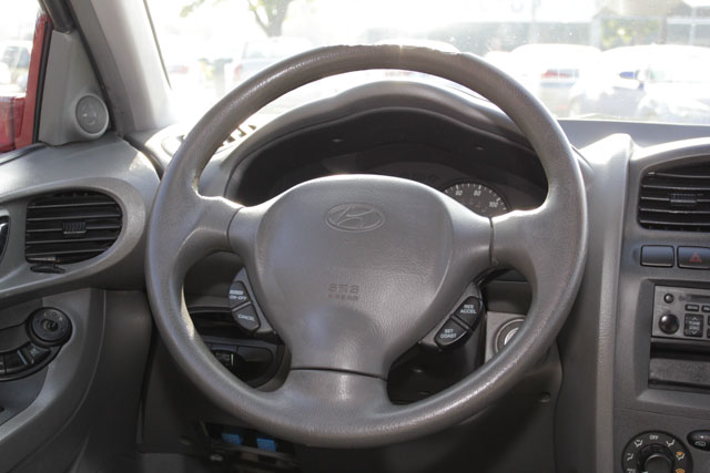 Hyundai Santa Fe 2004 photo 2