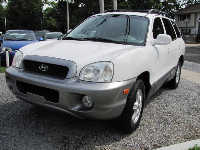 Hyundai Santa Fe 4dr Sdn 2.4L FWD SUV