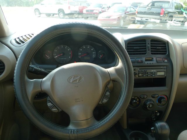 Hyundai Santa Fe 2004 photo 32