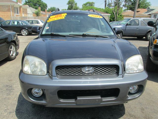 Hyundai Santa Fe 2004 photo 1