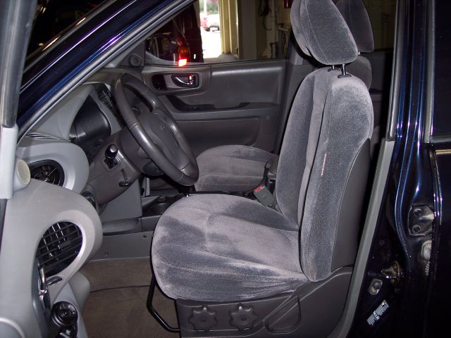 Hyundai Santa Fe 2004 photo 2