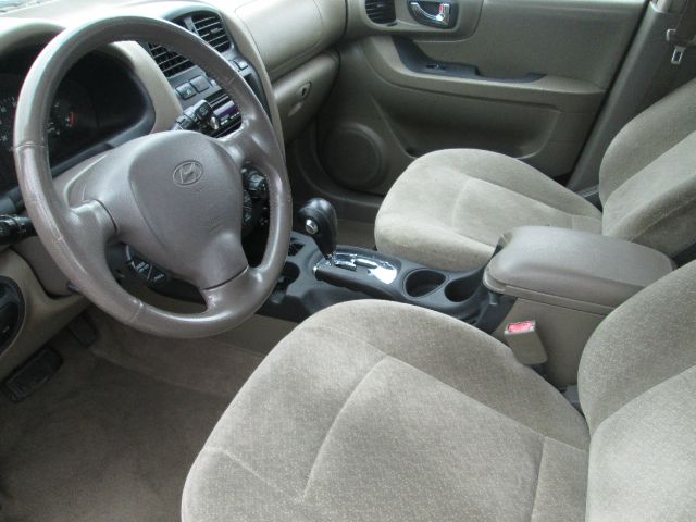 Hyundai Santa Fe 2004 photo 2