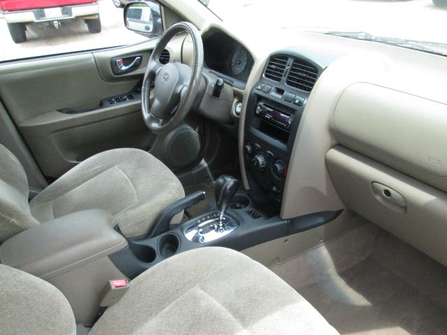 Hyundai Santa Fe 2004 photo 3