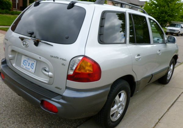 Hyundai Santa Fe 2004 photo 4