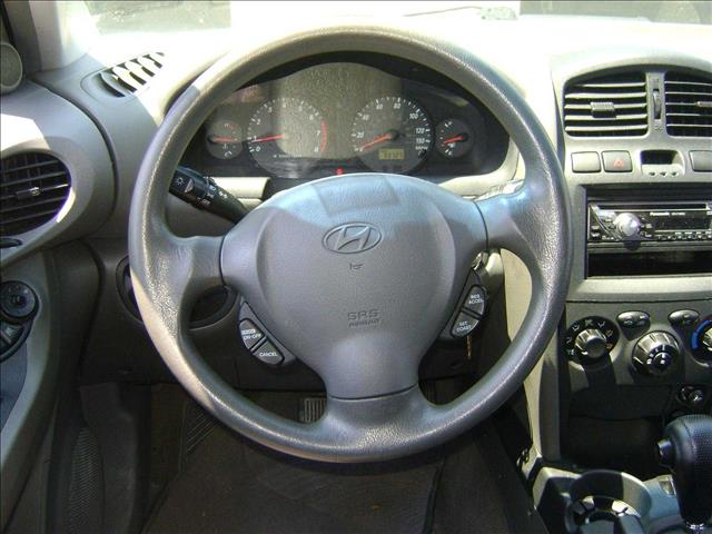 Hyundai Santa Fe 2004 photo 2