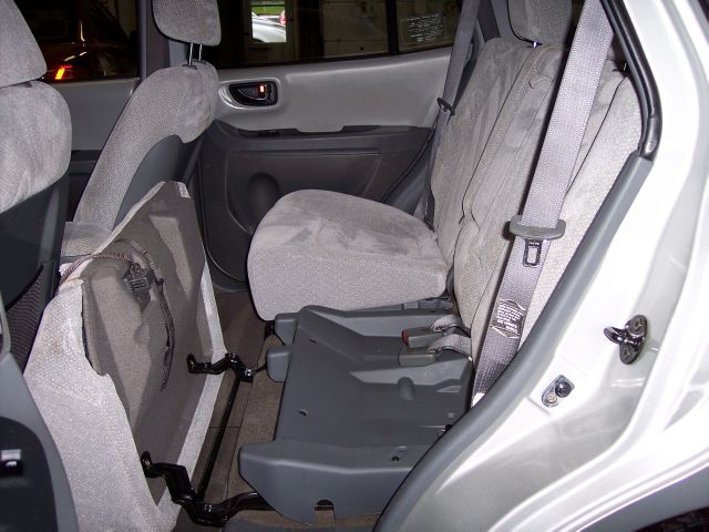 Hyundai Santa Fe 2005 photo 17