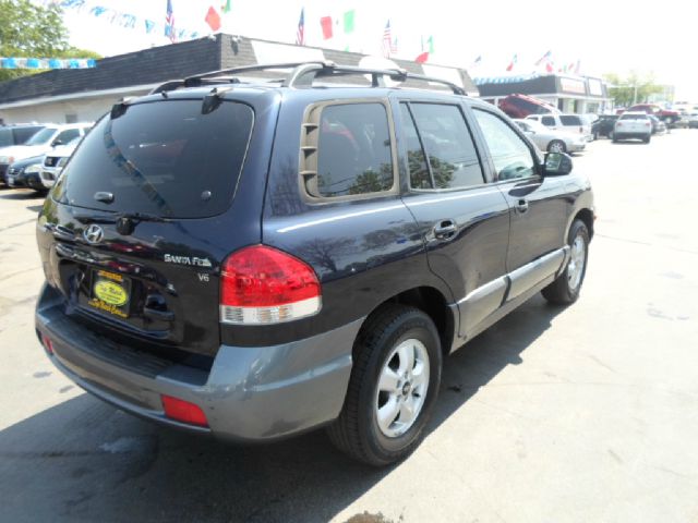 Hyundai Santa Fe 2005 photo 11