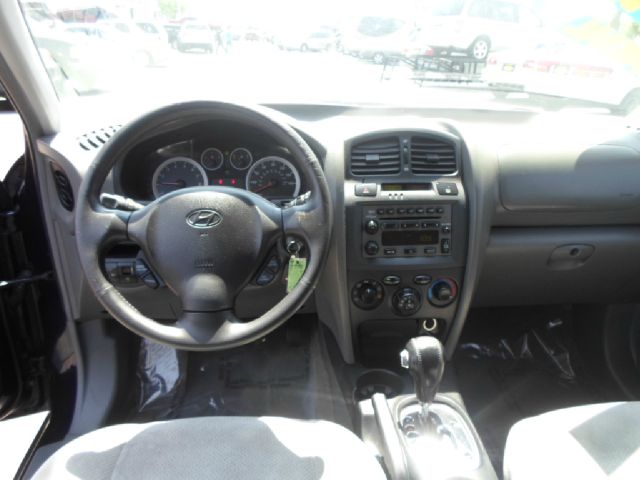 Hyundai Santa Fe 2005 photo 19