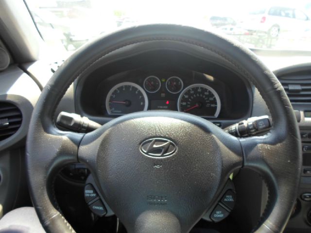 Hyundai Santa Fe 2005 photo 2