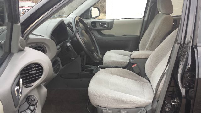 Hyundai Santa Fe 2005 photo 2