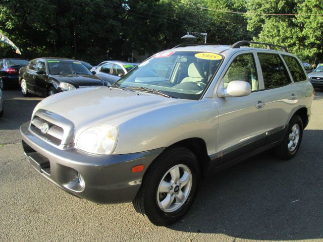 Hyundai Santa Fe 2005 photo 1