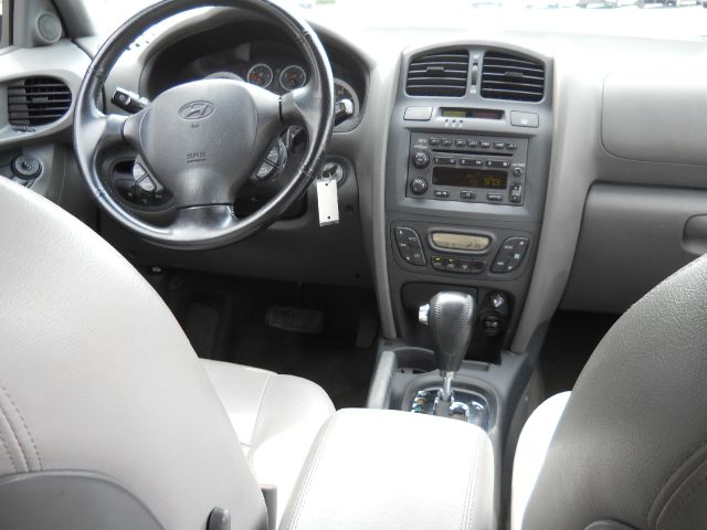 Hyundai Santa Fe 2005 photo 2