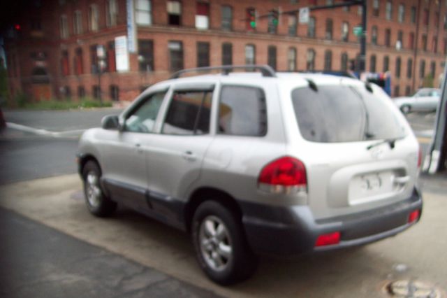 Hyundai Santa Fe 2005 photo 2