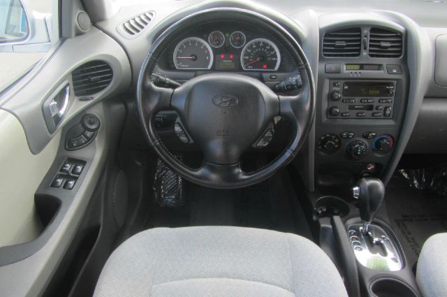 Hyundai Santa Fe 2005 photo 19