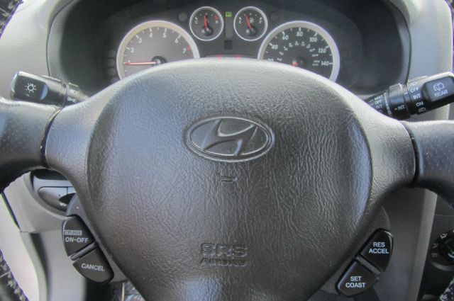 Hyundai Santa Fe 2005 photo 2