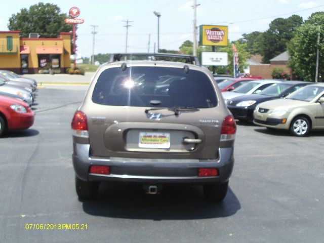 Hyundai Santa Fe 2005 photo 4