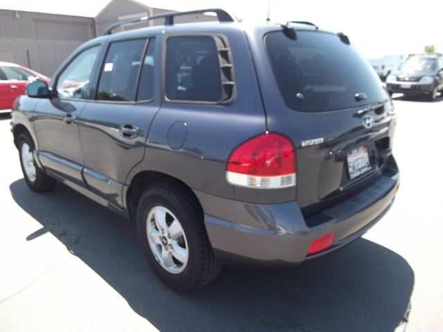 Hyundai Santa Fe 2005 photo 11