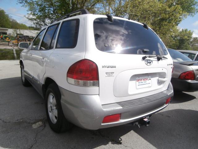 Hyundai Santa Fe 2005 photo 2