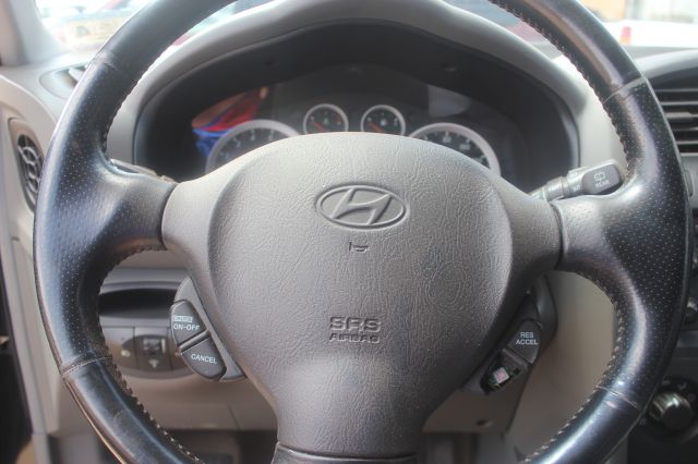 Hyundai Santa Fe 2005 photo 15