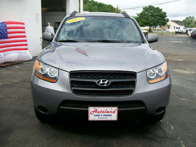 Hyundai Santa Fe Reg. Cab 8-ft. Bed 2WD SUV