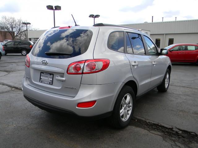 Hyundai Santa Fe 2010 photo 3