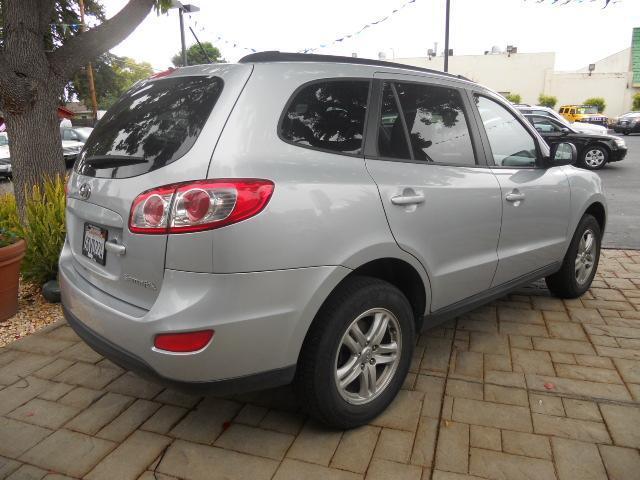 Hyundai Santa Fe 2010 photo 3