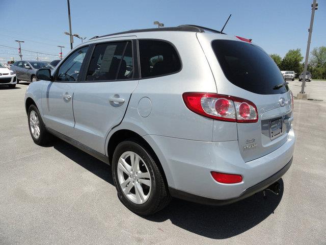 Hyundai Santa Fe 2010 photo 3