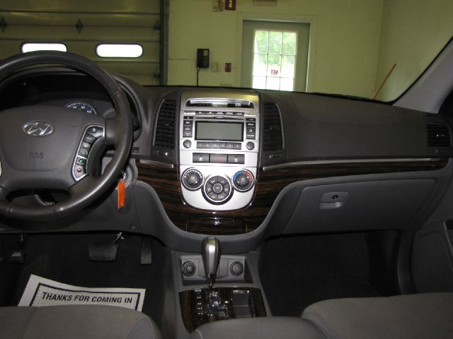 Hyundai Santa Fe 2011 photo 10