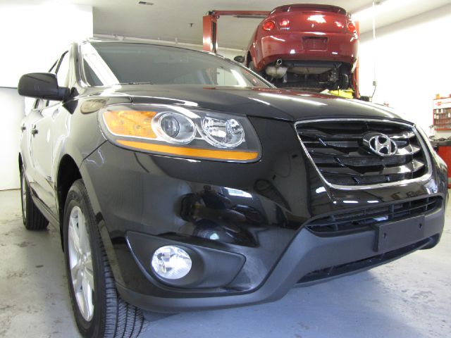 Hyundai Santa Fe 2011 photo 16