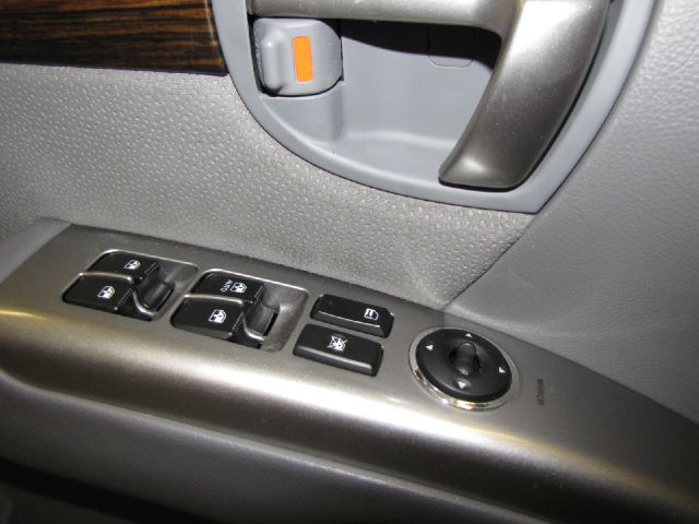 Hyundai Santa Fe 2011 photo 3