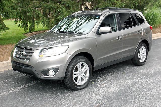 Hyundai Santa Fe 2011 photo 3