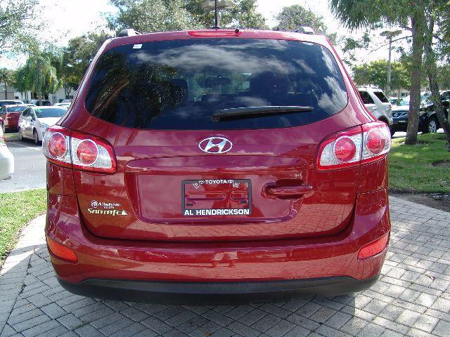 Hyundai Santa Fe 2012 photo 4