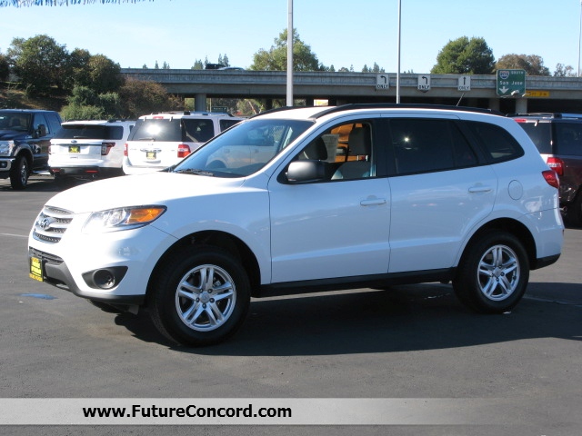 Hyundai Santa Fe 2012 photo 2