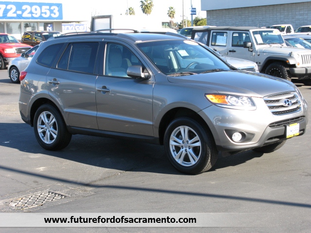 Hyundai Santa Fe 2012 photo 2