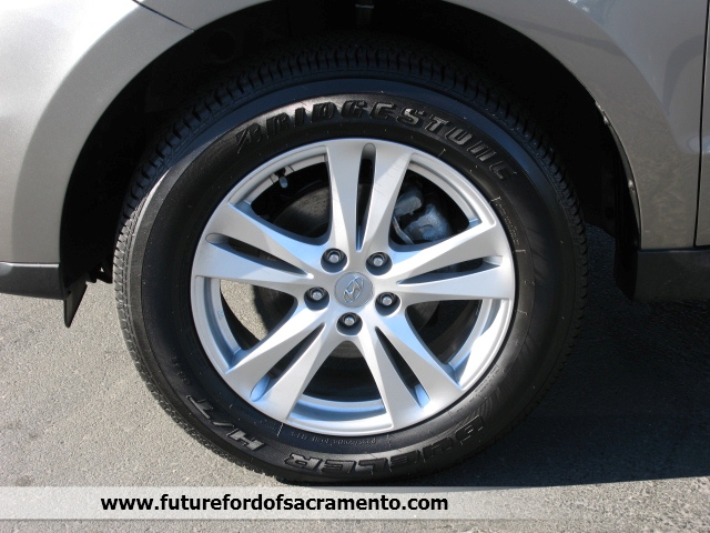 Hyundai Santa Fe 2012 photo 3