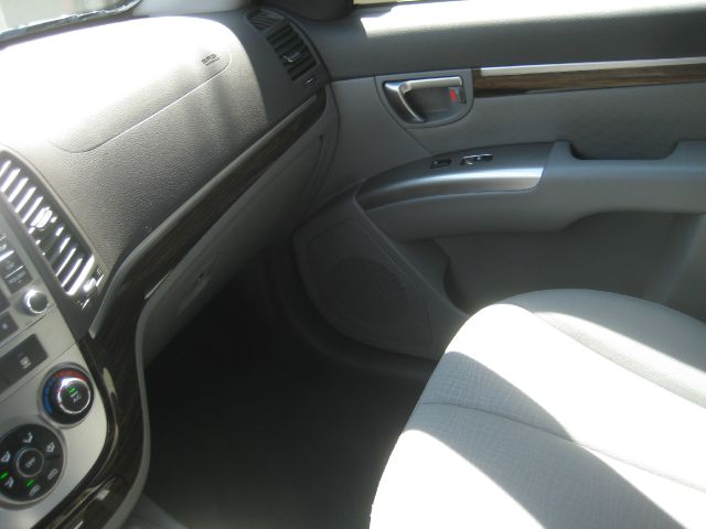 Hyundai Santa Fe 2012 photo 29