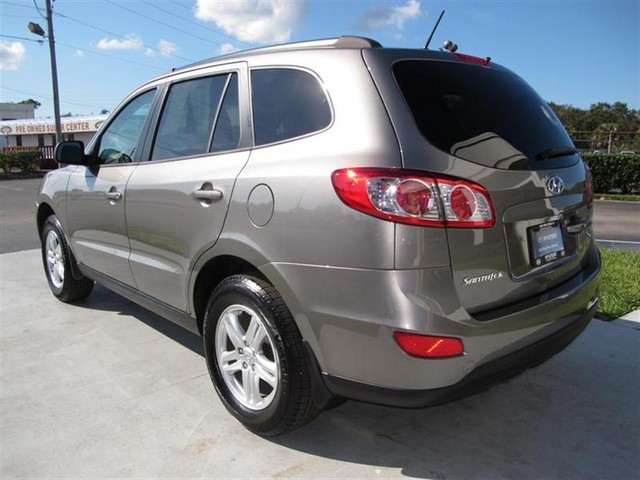 Hyundai Santa Fe 2012 photo 4